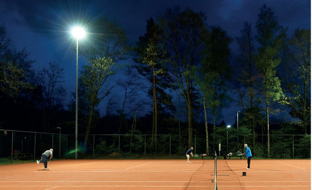 lighting at a tennis court